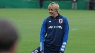 「あいつは老けてるんで」同学年の監督を語る伊東純也、シーズン終盤に失速も代表でのポジション争いに言及「代表でも結果を出さないと」