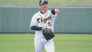 浜風切り裂く“全速力好捕”「帽子ぬげちゃう」　助っ人も歓喜「黄色い声出た」