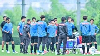 ダッシュにリフティングも！ 田中碧が川崎の練習に突如姿を現して、順調な回復ぶりを見せる……ファンサではハートポーズも披露