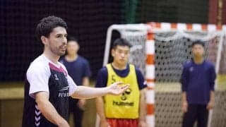 【ハンドボール】“レミたん”土井レミイ杏利が母校訪問で熱血指導　SNS時代には警鐘も「小手先の技術ばかりになる」