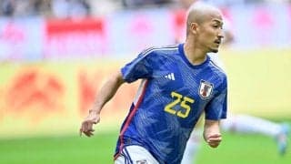 「絶対的な美しさ」セルティックが発表した「ブラックユニフォーム」に賛辞が続々！ 一方で「ジョタとキョーゴがいない…」と不安の声も