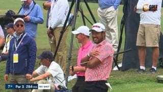 【動画】松山英樹、9番パー3は約1mにつけバーディ締めの「69」　ローリー・マキロイと談笑するシーンも