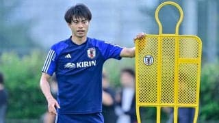 「ええパパになりそう」日本代表MF三笘薫が保育施設で子どもたちと触れ合う“かおる先生”写真が話題！ ファンから「園児になりたいw」「かおる先生の世界線」の声