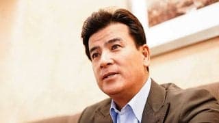 「威厳をかざすから、なめられる」　高校野球に飛び込んだ元オリ監督…貫く“対等目線”