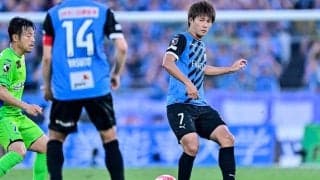 川崎・車屋紳太郎が試合後に見せた、高井幸大への気遣い。失点は「全員の責任だし、一人の責任というのは一切ない」…途中交代の選手が結果を出すも、先発選手の奮闘を称える