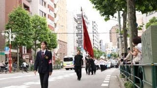 ４年ぶりに新人パレードが完全復活！　新人部員が早稲田の街との交流深める