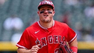 【MLB】大谷翔平も声を張り上げ大興奮　トラウトが「跳躍力ハンパない」“超美技”に喝采の本拠地