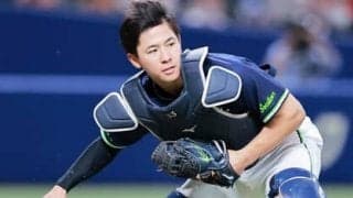 ダルビッシュ有の元専属捕手・鶴岡慎也に訊く「捕手併用は本当に最善の策なのか？」