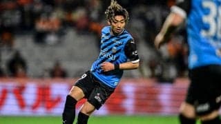 「変態みたいなプレーが…」川崎・小塚和季への本誌記者の”あたふた質問”に答えてくれた「ファンタジスタな答え」……韓国移籍決定で振り返る「麻生現場裏話」