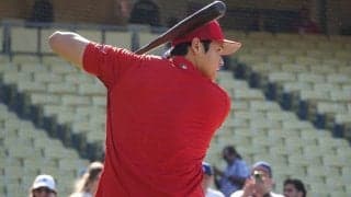 【MLB】大谷翔平、1か月半ぶり屋外フリーで柵越え8本　3連発の離れ業、同僚らが熱視線