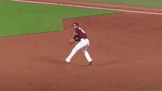 難易度“高”も…あっさり好捕　激ムズ体勢からの超速対応は「華があるよな」