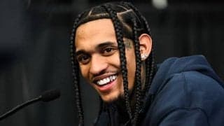 アリーナの入場トンネルからランウェイへ…ジョーダン・クラークソンがパリでファッションショーに参加