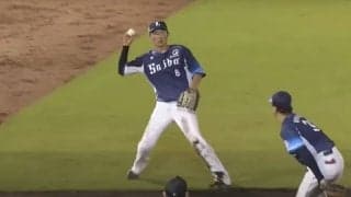 三塁の背後に突如登場「異次元すぎる」　全アウト奪った“守護神”源田にファン衝撃