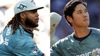 【MLB】取材に応じる大谷翔平に“いたずら”　ライバルの迫真演技が「何回見ても面白い」