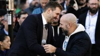 ノビツキーはキッドとナッシュ、ウェイドにはA.I.／殿堂入り式典のプレゼンター一覧