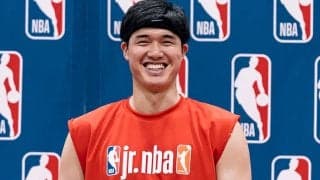渡邊雄太が教えてもらった『笑顔』の大切さ…Jr.NBA Powered by B.LEAGUE Basketball clinic in JAPAN開催