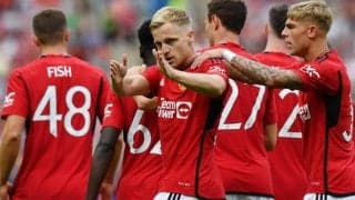 ユナイテッドがファン・デ・ベークの華麗ボレーでリヨンを破る！　短期契約エバンスも再デビュー