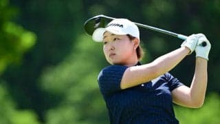 【女子ゴルフ】黄金世代の小滝水音が単独首位に浮上、1打差に吉田優利　大東建託・いい部屋ネットレディス2日目