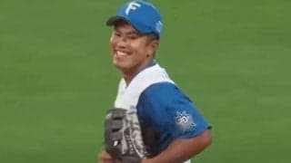 「右方向へレフトゴロ」2者連続で大混乱　新球場で名場面…新庄監督の「奇襲作戦」