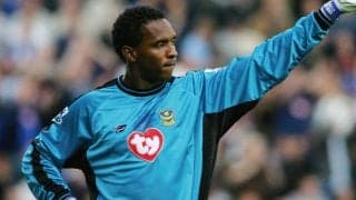 マドリーvsミランのTV中継コメンテーターが倒れる… プレミア通算221試合出場のヒスロップ氏、救急搬送され意識回復