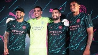 ウォーカー「凄く良いデザインだ」、来日中のシティが3rdユニフォームを発表！ 発表イベントには4選手が参加、明日のバイエルン戦でお披露目