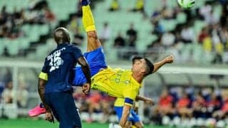 世界的女優の観戦姿を撮った！ PSG対アル・ナスルの試合で「フォロワー3億人女優」が35万円席でプライベート観戦！ 関係者に囲まれての観客席の光景