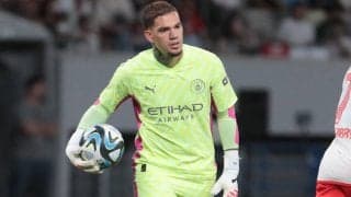 「怖がってない？」“コワモテ”なGKエデルソンと女の子の優しいグータッチが反響「何て可愛い」「愛に溢れてる」