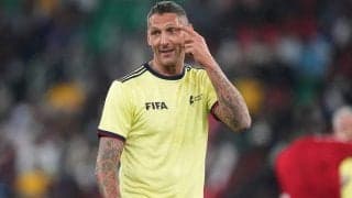 たこ焼きを手で鷲掴み…元“悪童”マテラッツィが大阪を存分に観光！クレーンゲームではナイスなリアクションも披露