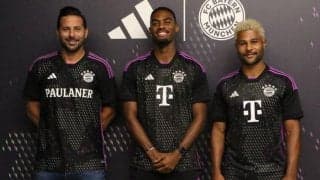 バイエルンがスペシャルトークショー！　ニャブリ、暑さに苦戦も「すごく楽しい時間」…9月再戦の日本代表も話題に