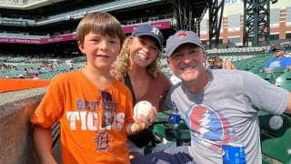 【MLB】大谷翔平のHRキャッチ　飛び散るマスタード、友人を押し倒しても…地元少年たちの思い