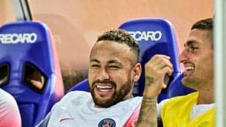 「ネイマール選手を満喫？」C大阪-PSGの試合後に行われたC大阪選手による「ネイマールと記念撮影会映像」が大反響！「可愛いの渋滞」「みんなサッカー少年」の声