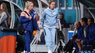 最悪の事態を回避…ヒザ負傷で交代のイングランド女子代表MFウォルシュ、検査の結果ACLの損傷はなし