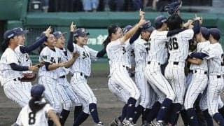 「見返してやろう」”最弱世代”の下剋上　女子高校野球初の3冠を支えた強い意志