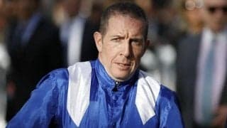 鞭の使用回数超過で騎乗停止20日間＆罰金180万円 キングジョージ制した騎手に制裁下る