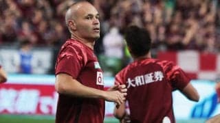 「2人を見れるなんて」「美しいショット」バルサでトレーニング中のイニエスタが盟友と再会！ バルサ＆神戸ファンも反応「素晴らしい！」