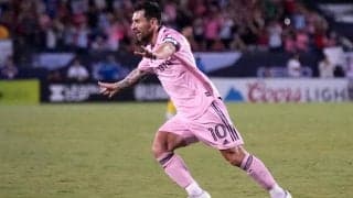 「ドン引きするレベル」「神コース」メッシがまたもやった！試合終盤のパーフェクトFKで同点弾、チームはベスト8進出「劇的すぎる」