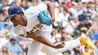 【MLB】驚愕の“逃げ落ちる”158キロ　投球軌道が理解不能「物理の法則を破っている」