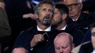 脳出血から快復のファン・デル・サール氏の近況明らかに…自宅庭での運動やチェスに興じる