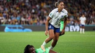 相手を踏んで一発退場のイングランド女子代表FWジェームズ、出場停止が2試合に決定…決勝は出場可能