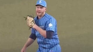 元大谷同僚が忍者ばり“飛翔捕球”　空中で一直線→1回転「スタントマンみたい」