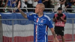 「いつだってファミリー」「ずっと大好き」広島へ電撃移籍のマルコス・ジュニオール、秘蔵写真とともに横浜FMへ愛と感謝のメッセージ「別れのために取っておいた 一枚」