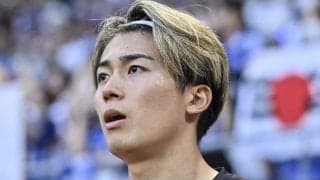 「2人のビジュ良すぎ」リーグ・アン公式による中村敬斗と伊東純也の2ショットビジュアルが「イケメンコンビすぎる」と話題に！「イケ散らかしてる」と絶賛の１枚