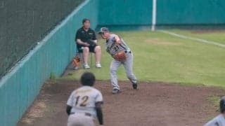 58歳でも現役、投げ続ける女性左腕　遠方にも前泊で…“娘年代”に示す「野球愛」