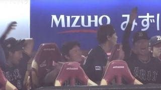 雨中のベンチで響くコール「やめてええ」　先輩の要求に…もだえる育成の星が「かわいい」