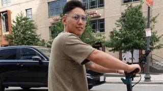 【MLB】吉田正尚を支える“秘密道具”　異国を感じて数分…颯爽と球場入り「財布と携帯だけ」