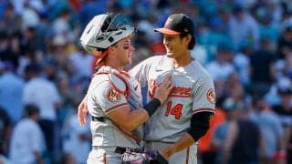 【MLB】藤浪晋太郎、“最速球”トップ5独占で日米キャリア初セーブ　捕手と喜びのハグも