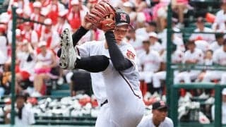 高校球界を席巻する「佐々木朗希フォーム」の明と暗　日大山形のエース・菅井颯は球速11キロアップしたが...