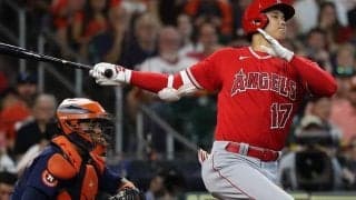 話題は特大弾だけじゃない 大谷翔平が敵捕手を気遣った仕草にア軍番記者も感嘆「オオタニがいかに礼儀正しいか」