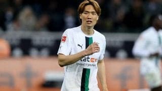 「師弟コンビ」ボルシアMGの板倉滉と福田師王が足技披露！板倉はスタッフにイタズラも!?「ドキッとしてしまった」