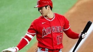 【MLB】大谷翔平の“アンテナ”が「可愛すぎる」　ひょっこり珍事に笑顔「また交信してる」